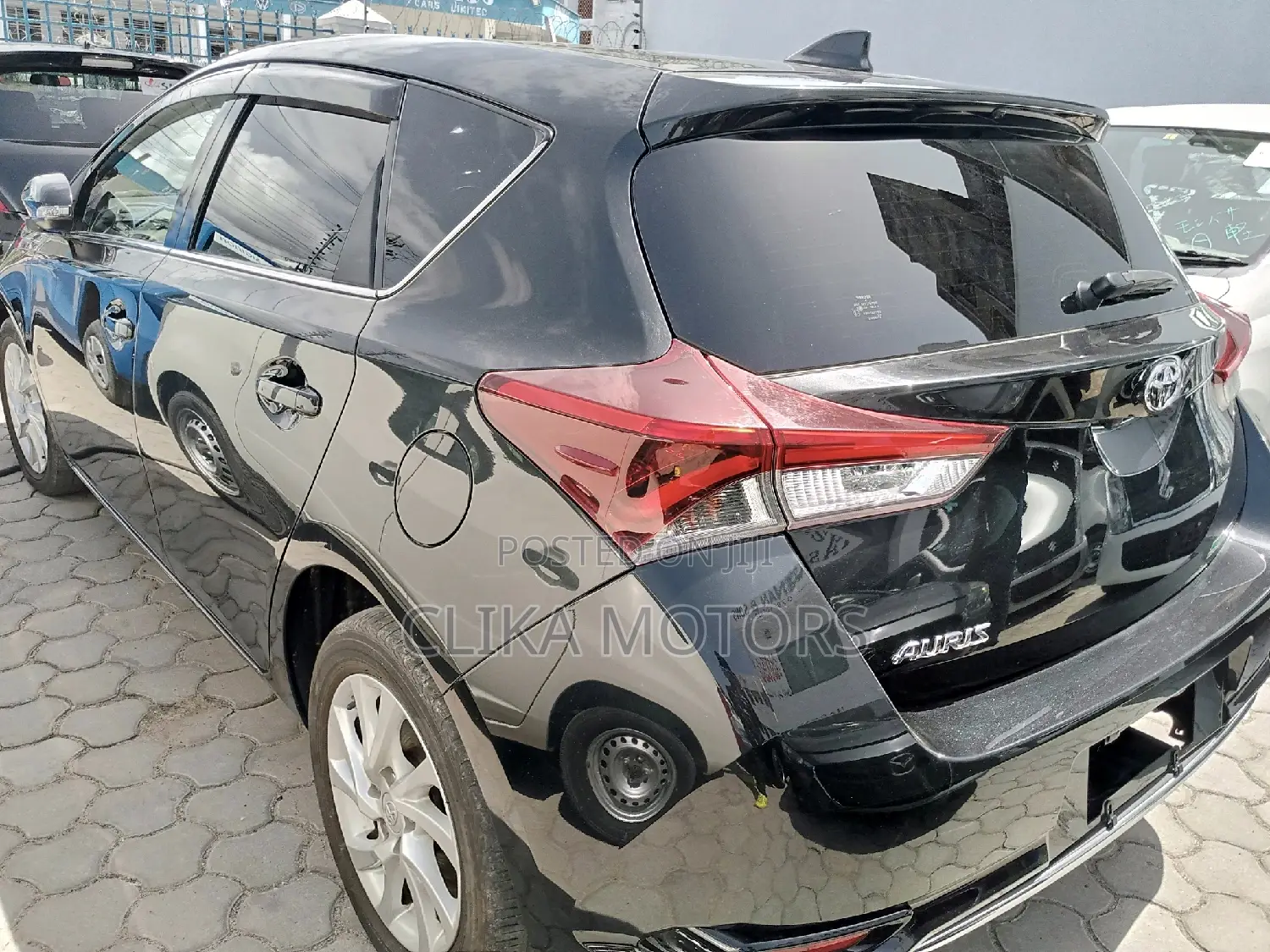 Toyota Auris 2016 Matt Black