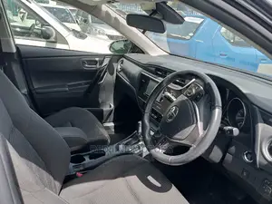 Toyota Auris 2016 Matt Black