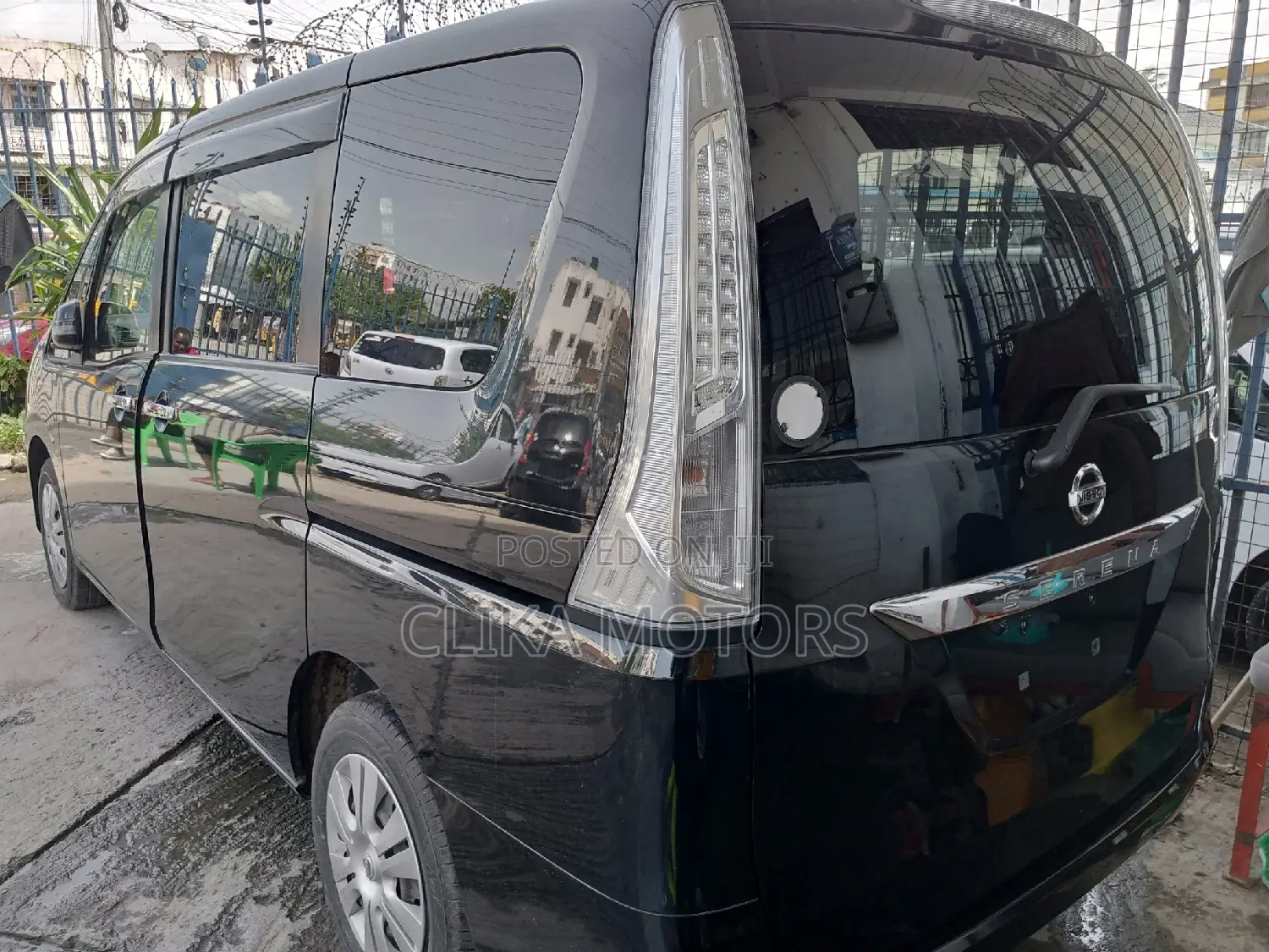 Nissan Serena 2016 Black
