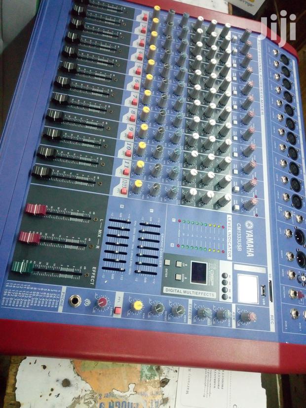 Yamaha Powered Mixer 12 Channels