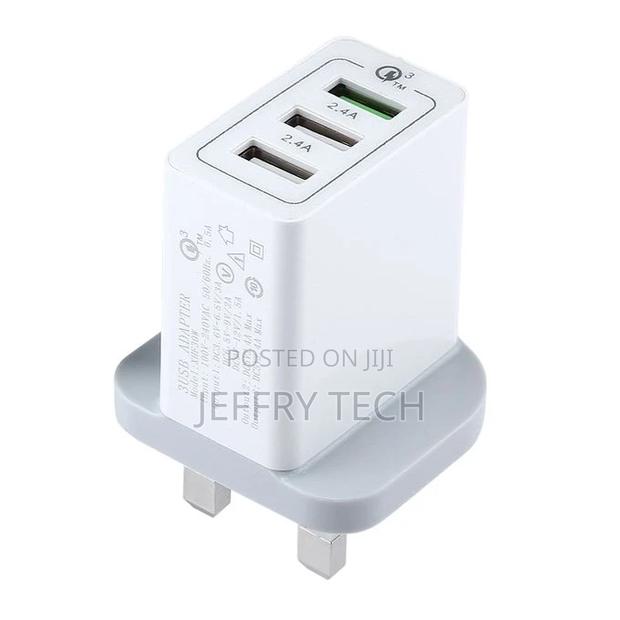 3 USB Ports (3A + 2.4A + 2.4A) Quick Charger QC 3.0 Travel C