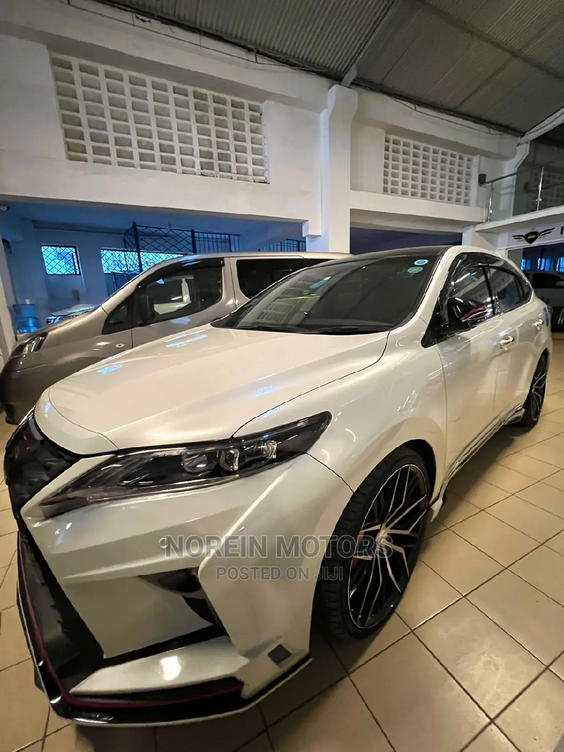 Toyota Harrier 2.0 2015 White