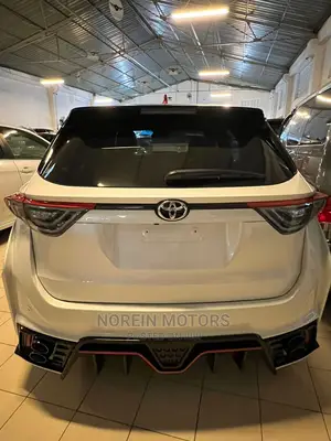 Toyota Harrier 2.0 2015 White