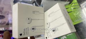 Lightning iPhone Earphones. - thumbnail 2