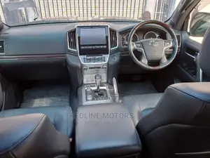 Toyota Land Cruiser 4.5 V8 VXR 2017 Pearl