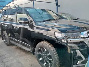 Toyota Land Cruiser 4.5 V8 VXR 2017 Pearl