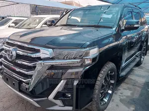 Toyota Land Cruiser 4.5 V8 VXR 2017 Pearl