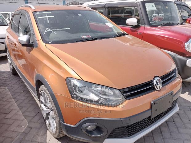 Volkswagen Passat 2016 Orange