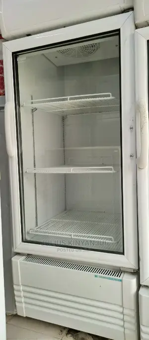 280L Fridge Showcase