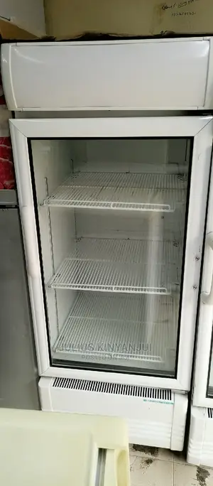 280L Fridge Showcase