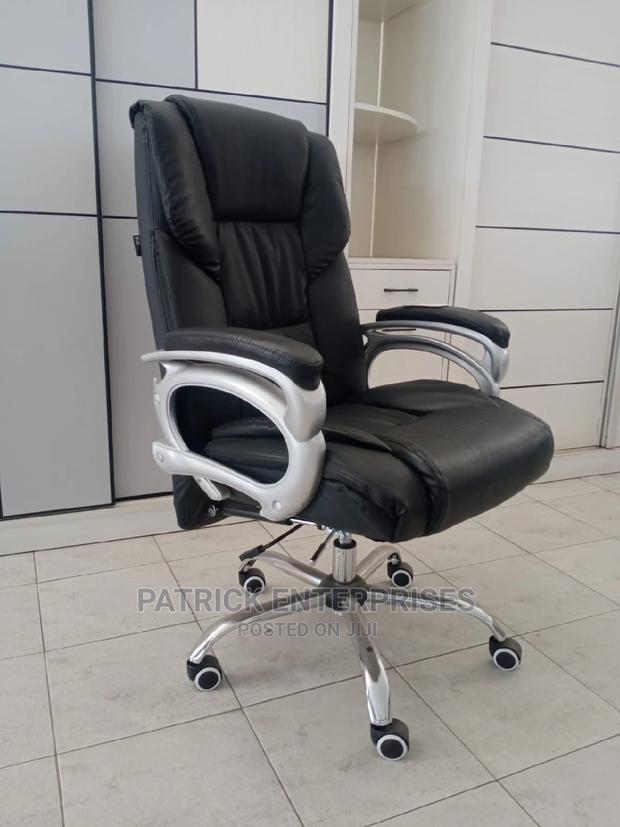 Executive Director Leather Office Chair - thumbnail 3