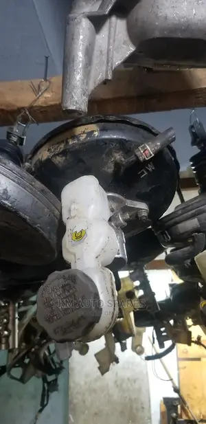 Suzuki Alto Brake Booster/Master Cylinder.
