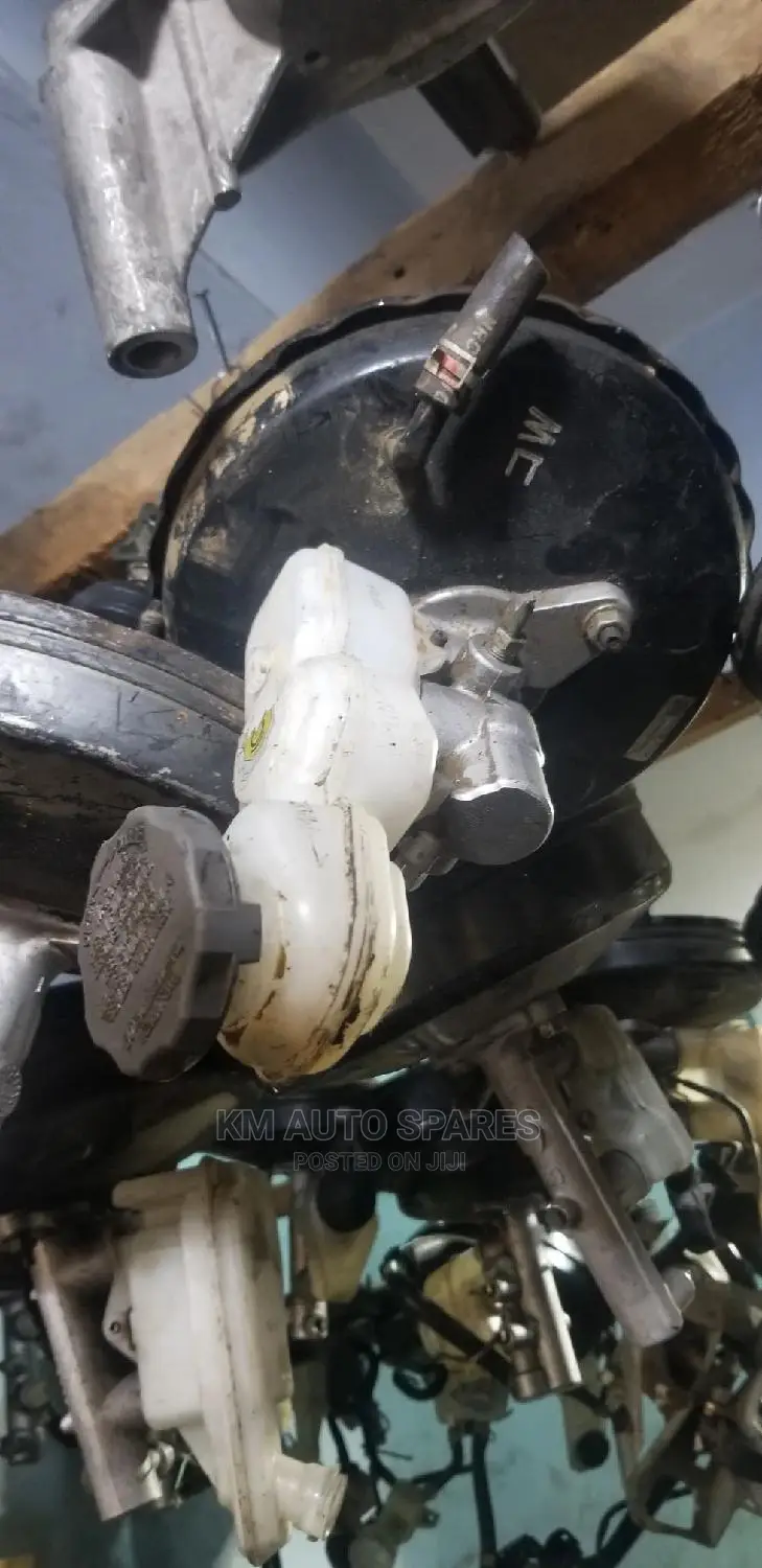 Suzuki Alto Brake Booster/Master Cylinder.