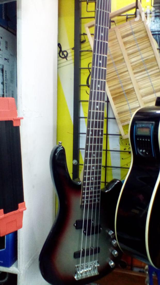 Bass Guitar 5 Strings