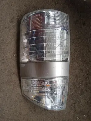 Voxy 2005 Taillight