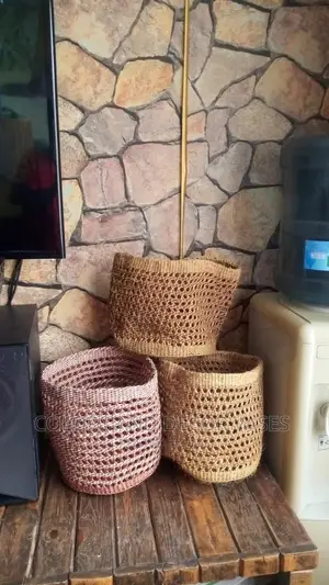 Baskets Kiondos Vases