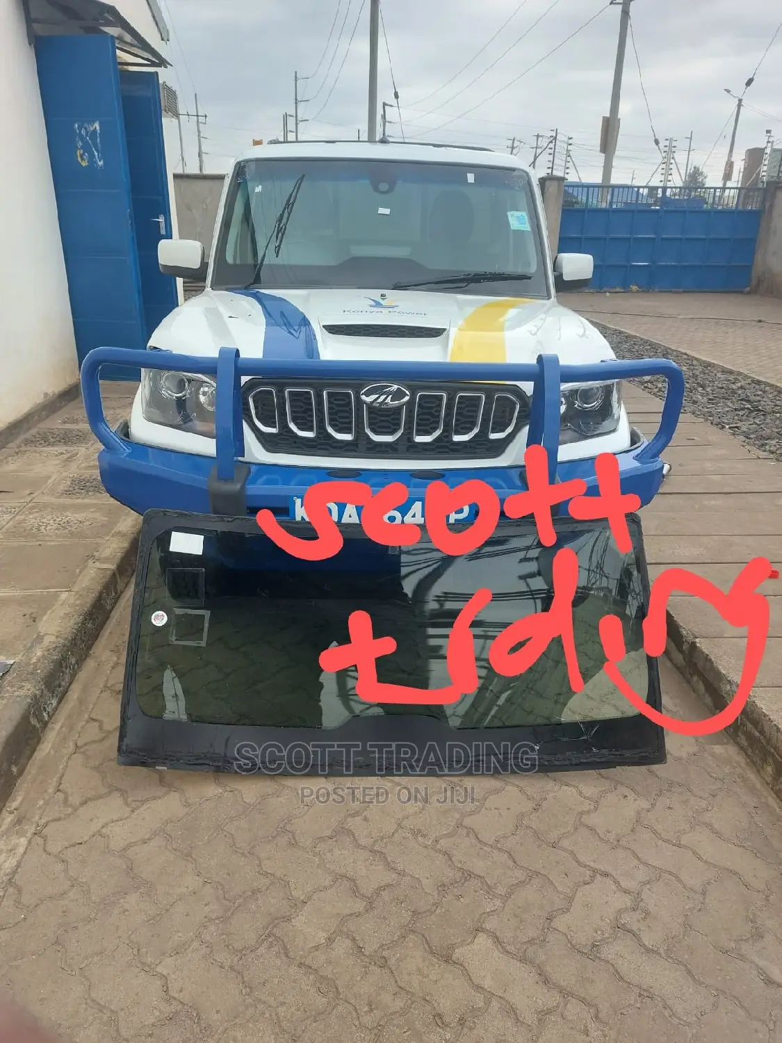 Mahindra Scorpion 2014 Front Windscreen