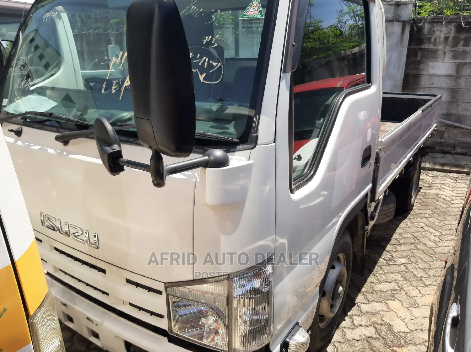 Isuzu ELF Truck