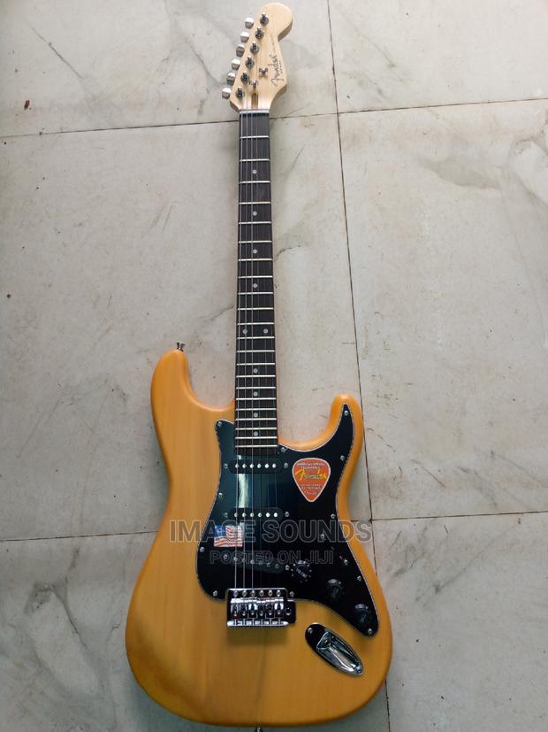 Rythm Guitar Fender Brown - main view