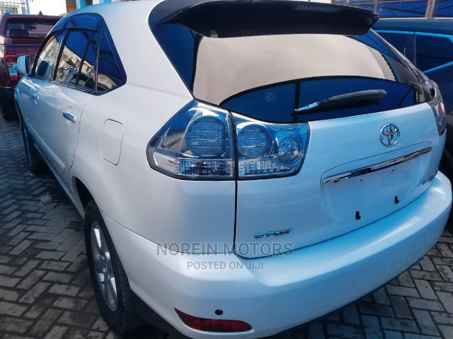 Toyota Harrier 3.3 Hybrid 4WD 2011 White