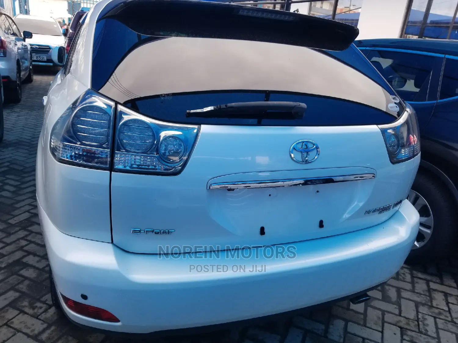 Toyota Harrier 3.3 Hybrid 4WD 2011 White