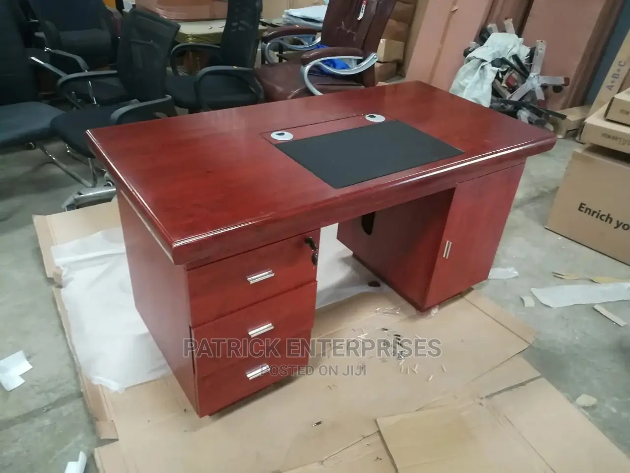 Imported Executive Director of Desk 1.6 MTRS