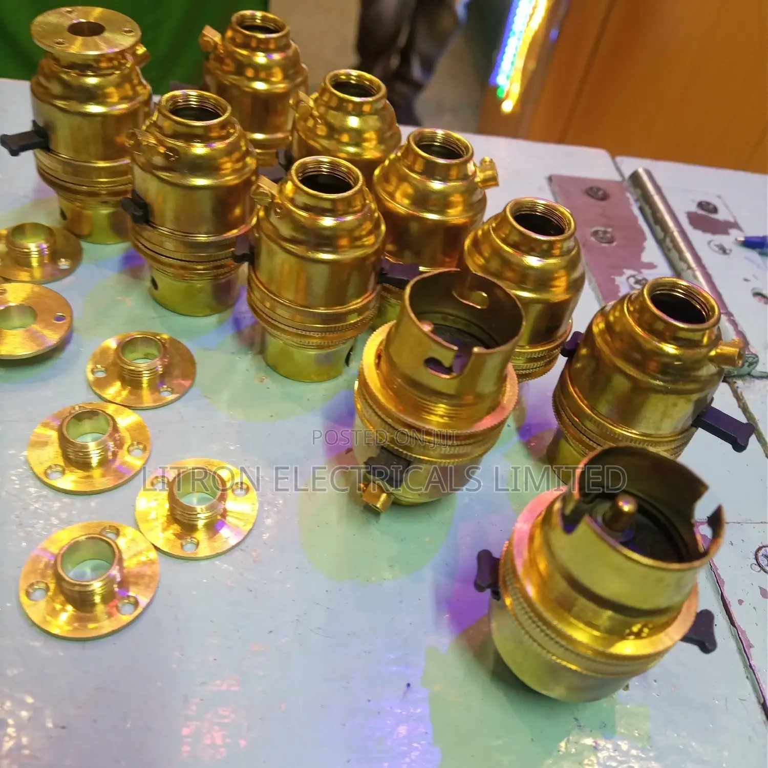 Brass Lampholders With Nipples