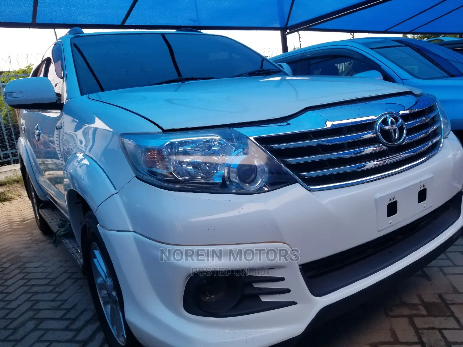 Toyota Fortuner 2.7 AWD 2014 White