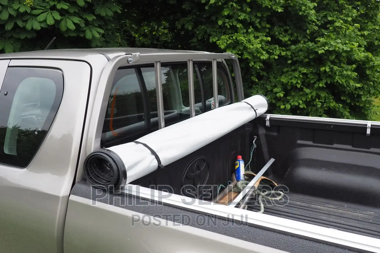 Unibee 4x4 Tri-fold Hard Lid Tonneau Cover For Toyota Hilux