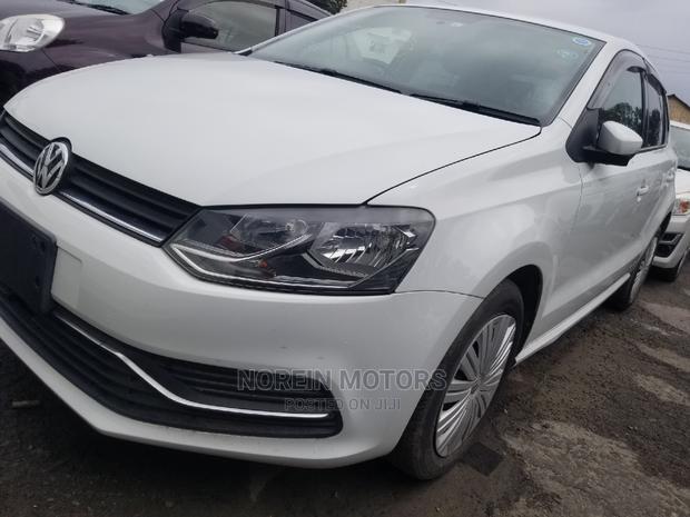 Volkswagen Polo 2014 White - thumbnail 4