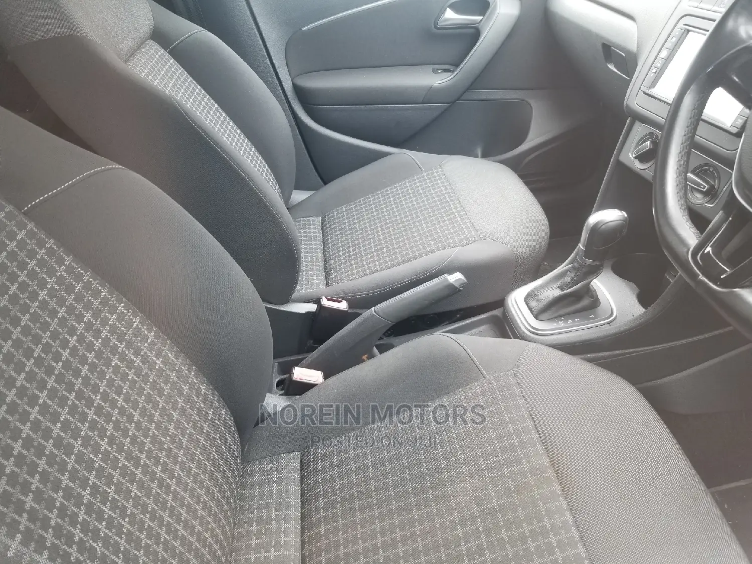 Volkswagen Polo 2014 White