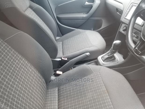 Volkswagen Polo 2014 White - thumbnail 9