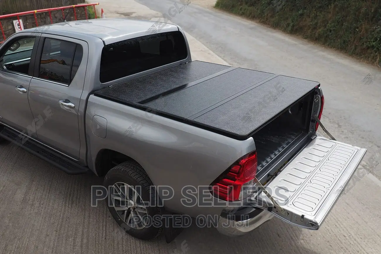 Toyota Hilux D/C Eagle1 Hard Tri Fold Tonneau Cover