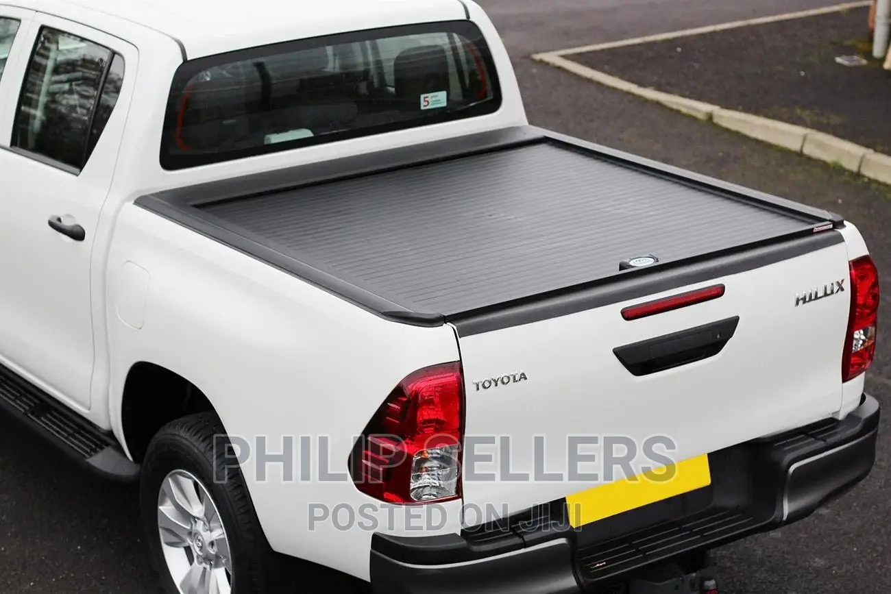 Toyota Hilux (Revo) 2016+ Armadillo Roll Top Cover D/C