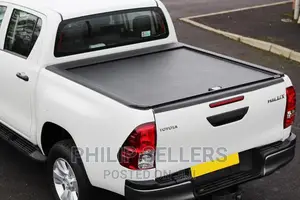 Toyota Hilux (Revo) 2016+ Armadillo Roll Top Cover D/C