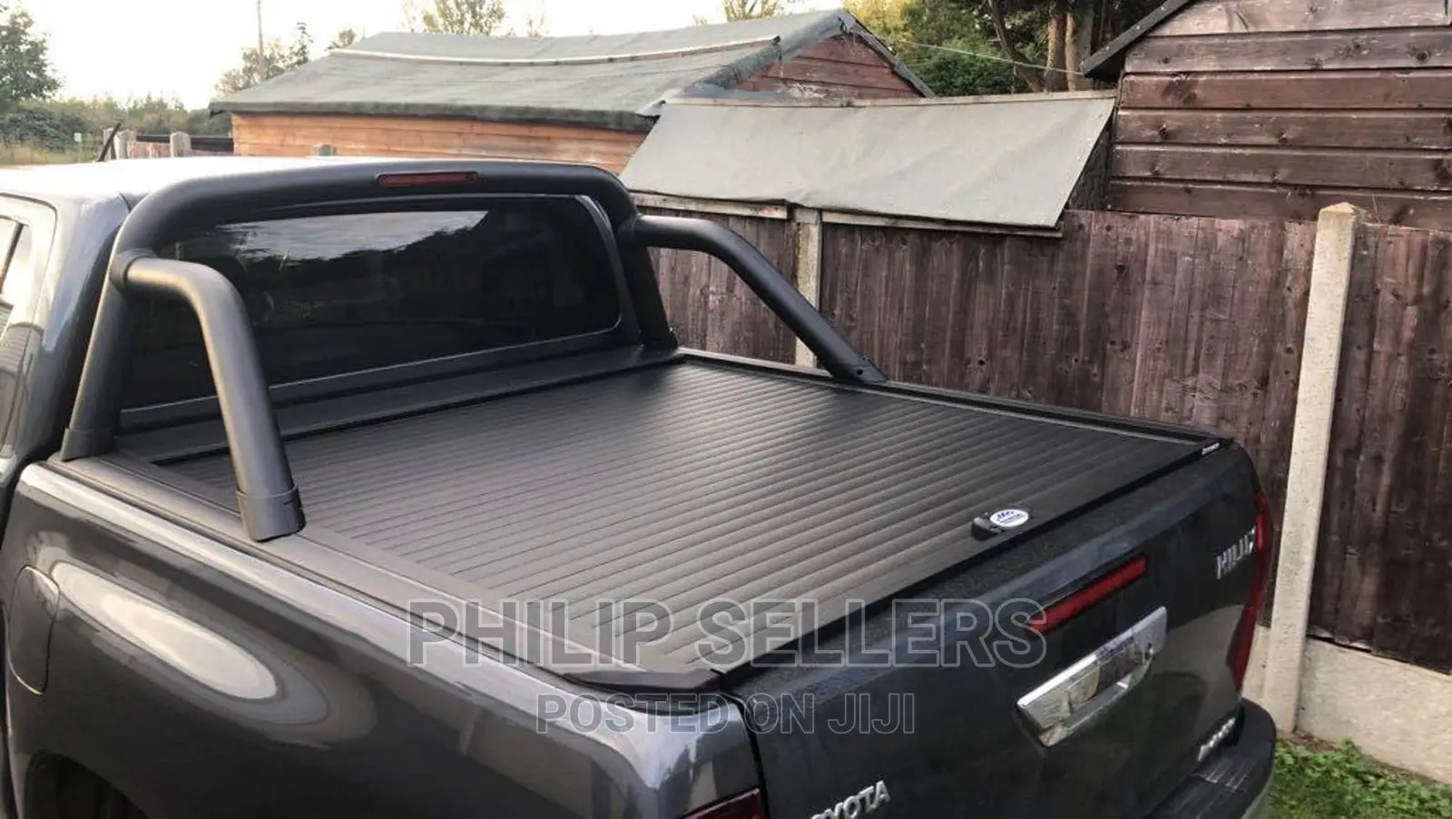 Toyota Hilux (Revo) 2016+ Armadillo Roll Top Cover D/C