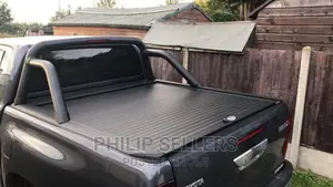 Toyota Hilux (Revo) 2016+ Armadillo Roll Top Cover D/C