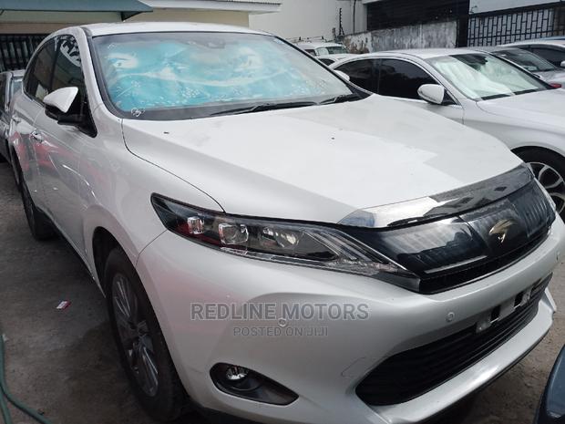 Toyota Harrier 2.0 4WD 2016 White