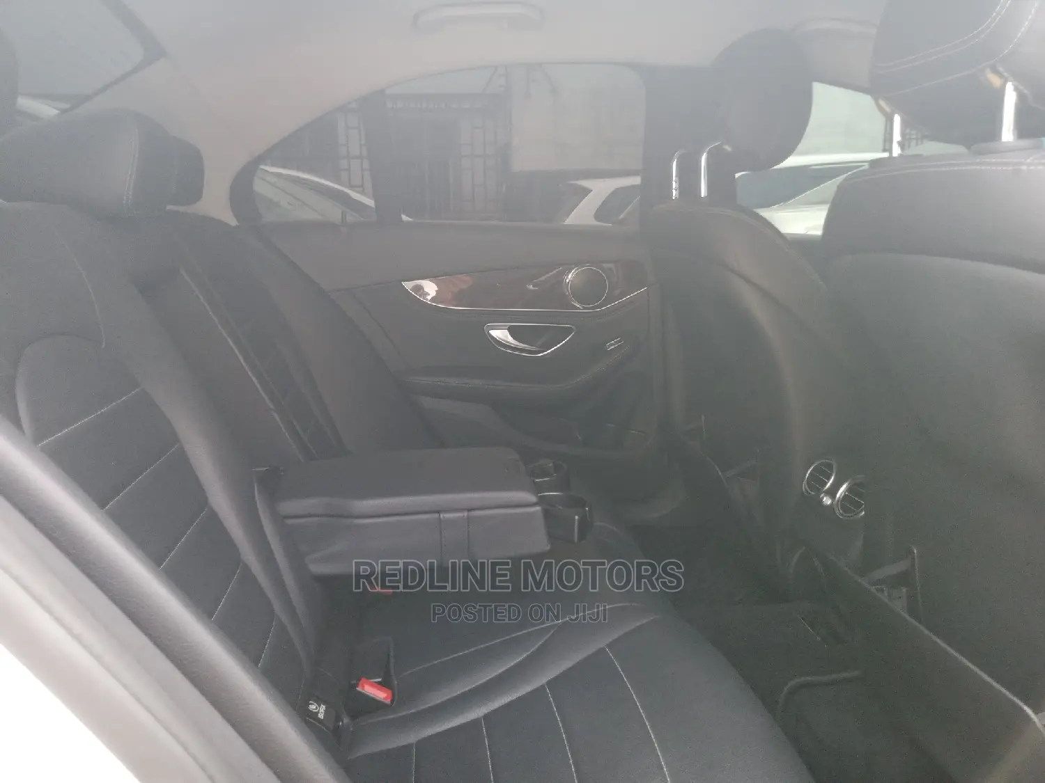 Mercedes-Benz C200 2016 Off White