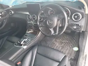 Mercedes-Benz C200 2016 Off White