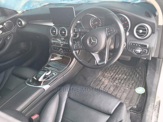 Mercedes-Benz C200 2016 Off White - thumbnail 5