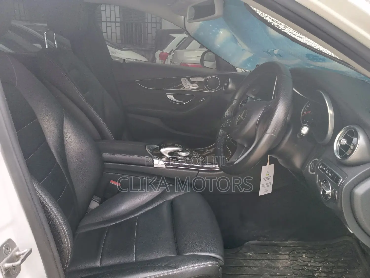 Mercedes-Benz C200 2016 Off White