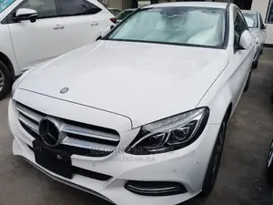 Mercedes-Benz C200 2016 Off White