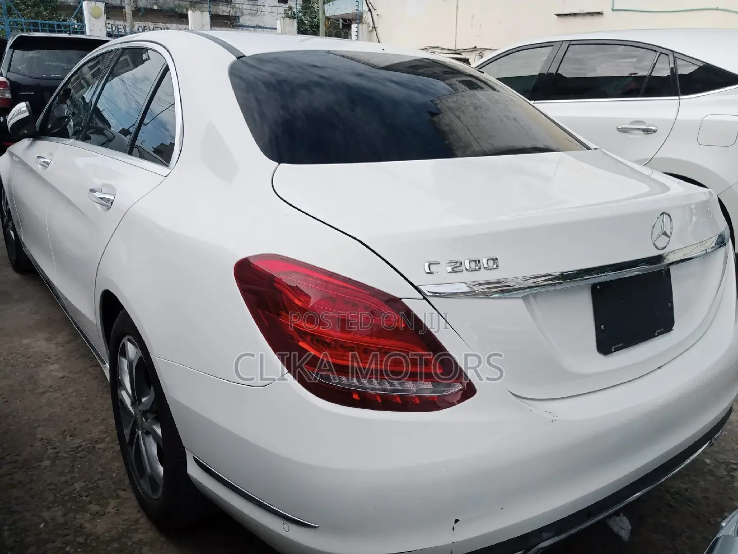Mercedes-Benz C200 2016 Off White