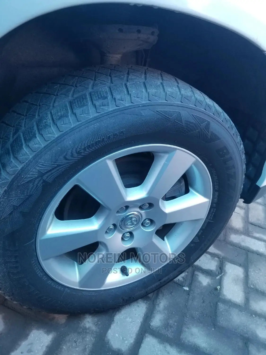Toyota Harrier 3.3 Hybrid 4WD 2011 White