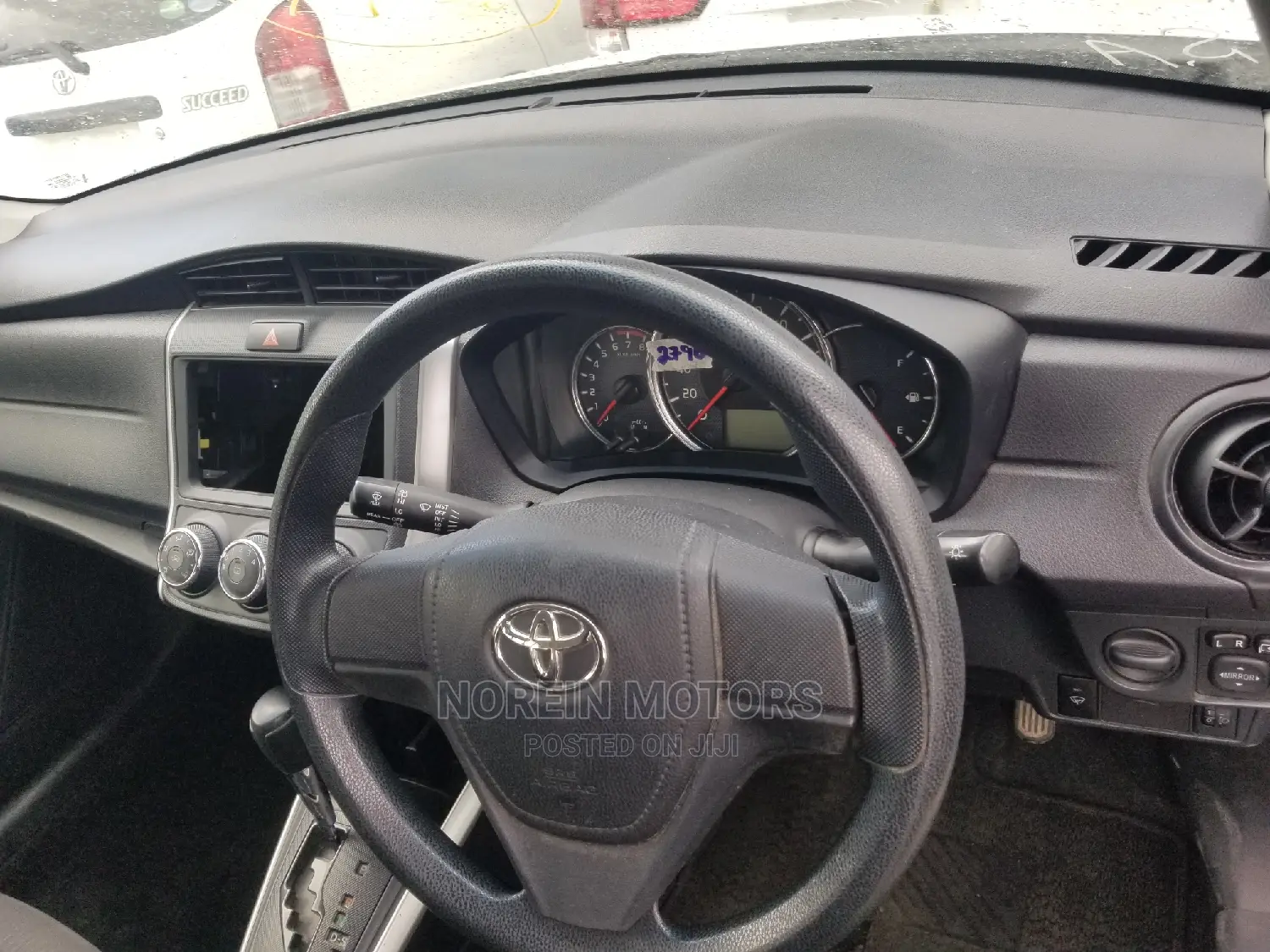Toyota Corolla Fielder 2014 White