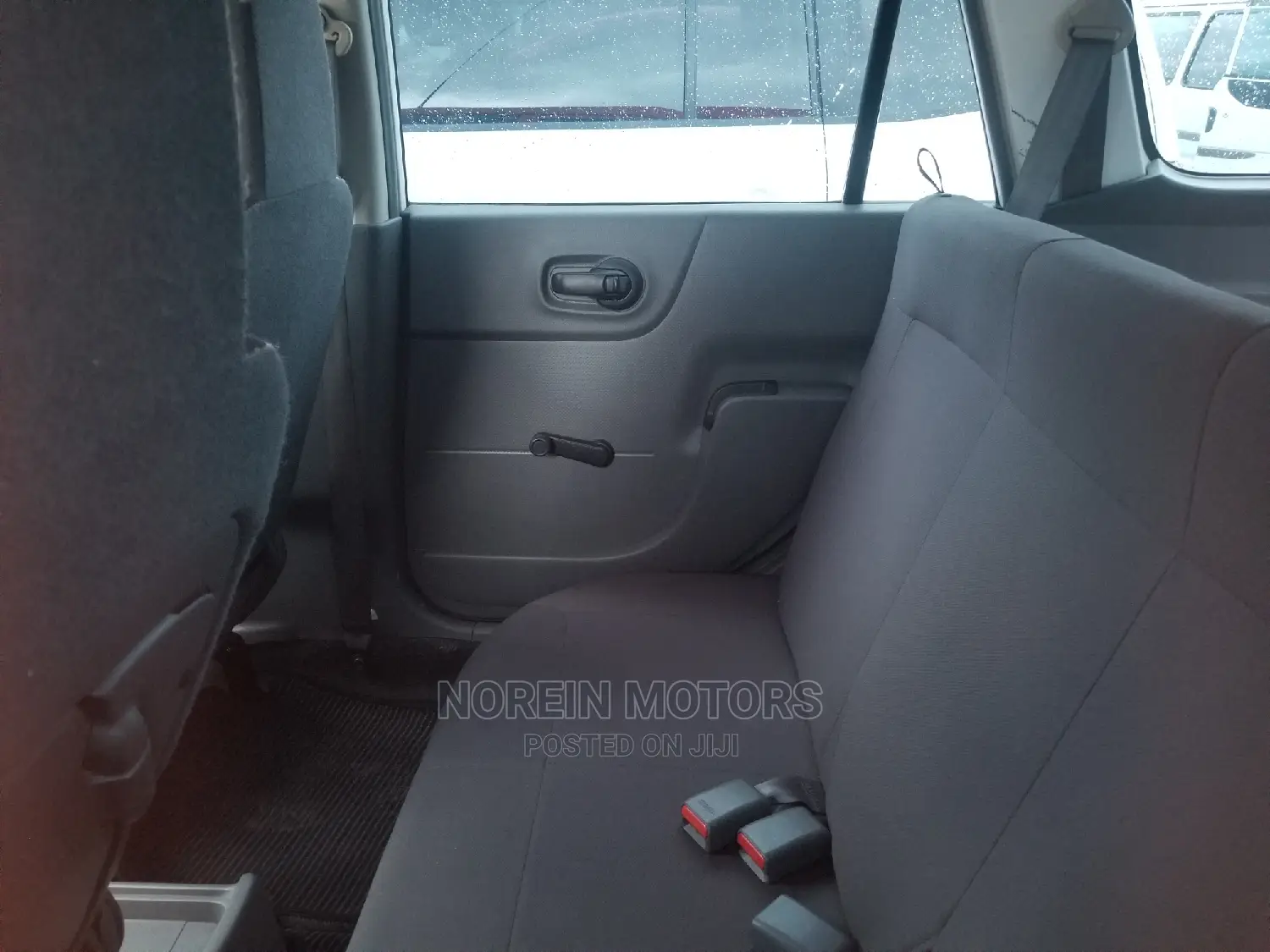 Nissan Advan 2014 Orange