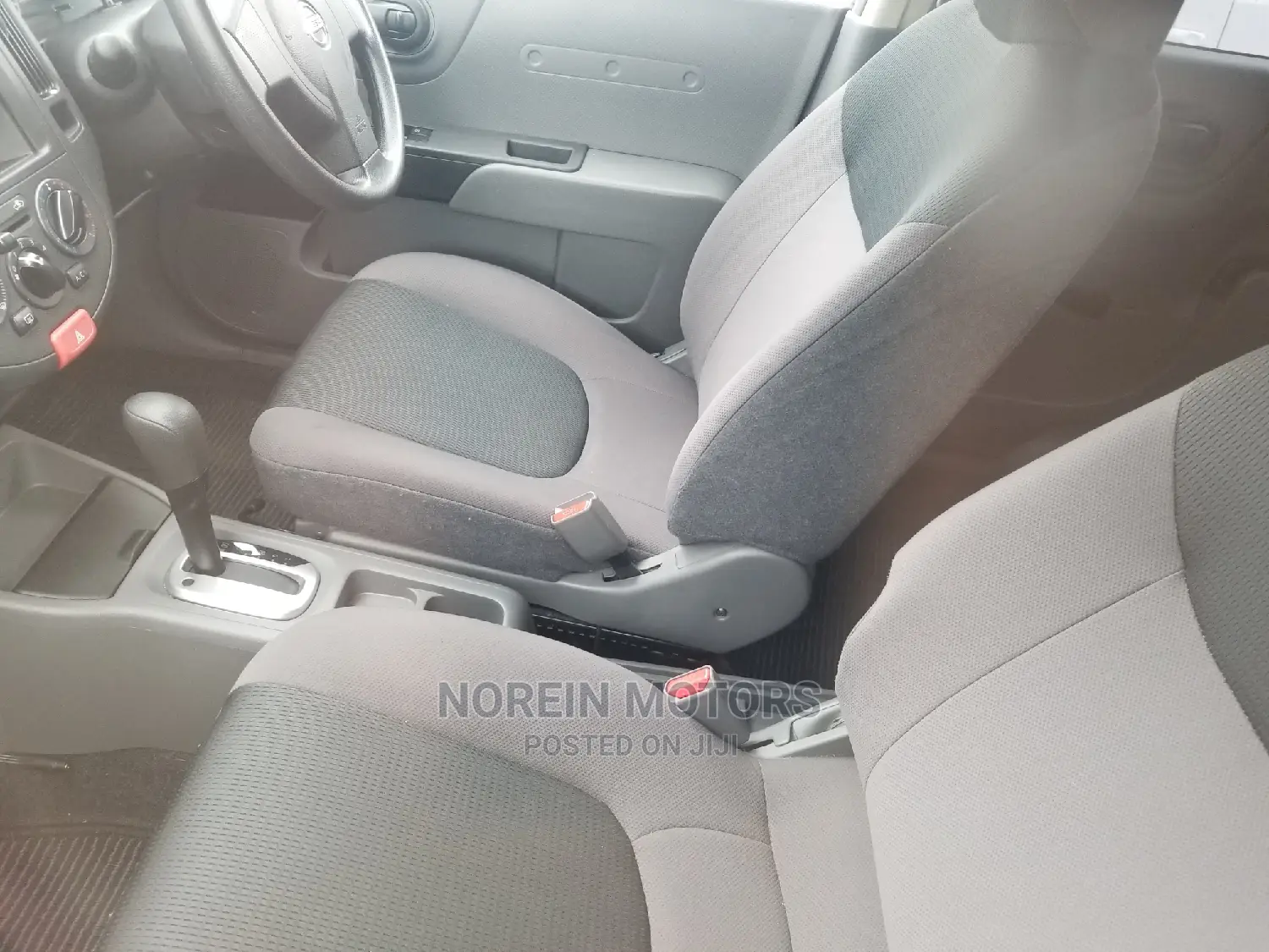 Nissan Advan 2014 Orange