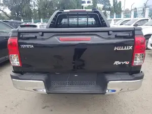 Toyota Hilux SR5 4x4 2015 Black