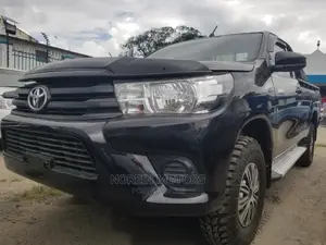 Toyota Hilux SR5 4x4 2015 Black
